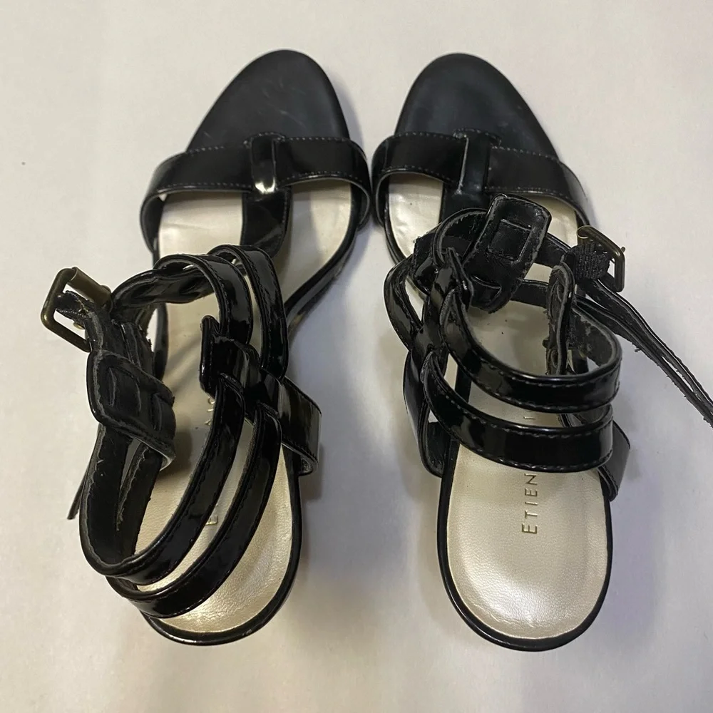 Etienne Aigner Women’s Wedge Sandals Size 6 Animal Print T-strap Buckles